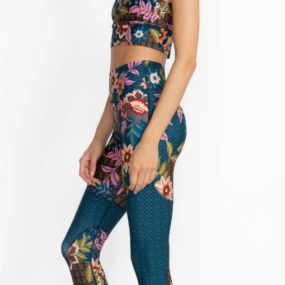 NWT Johnny Was JWLA Delfino Bee Active High Waist Leggings Retail $210 Sz M- XL - Picture 2 of 5